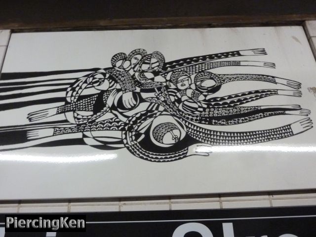 union street, subway station art