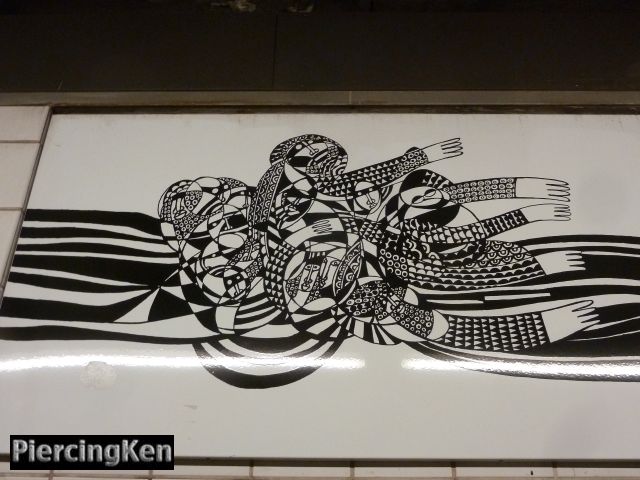 union street, subway station art