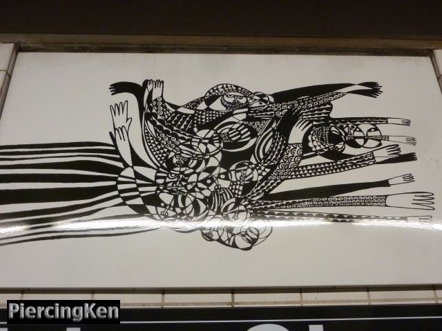 union street, subway station art