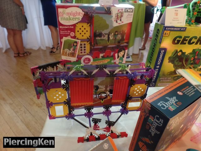 toy insider, holiday of play 2016